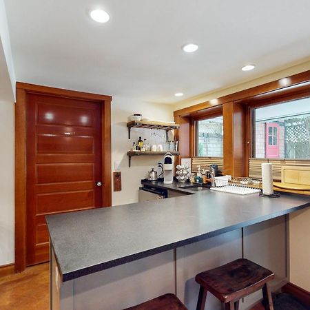 Volunteer Park Vacation Aparthotel Сиатъл Екстериор снимка