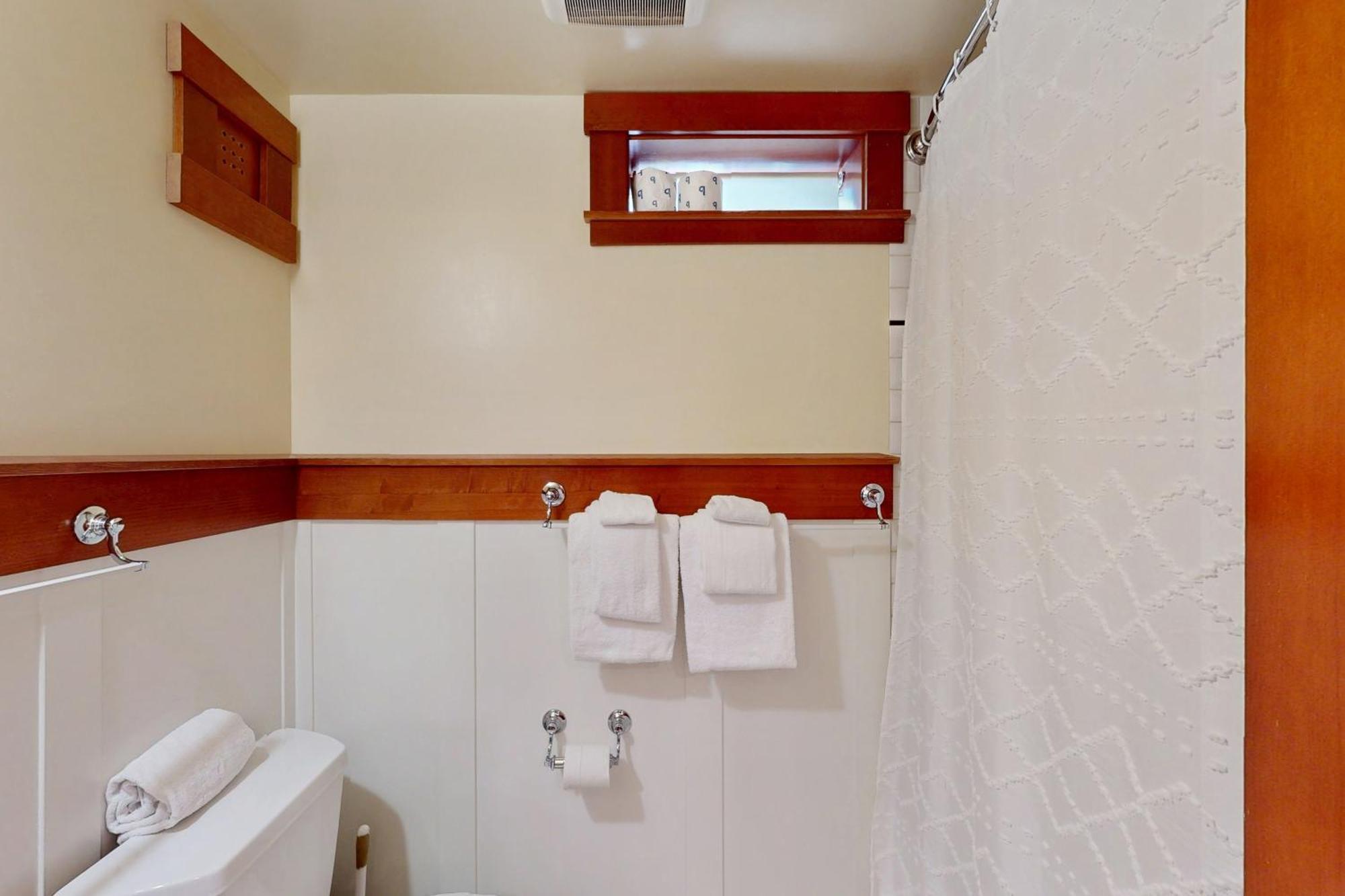 Volunteer Park Vacation Aparthotel Сиатъл Екстериор снимка